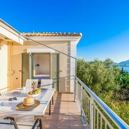 Sleeps 4 Pool Air Con Villa *